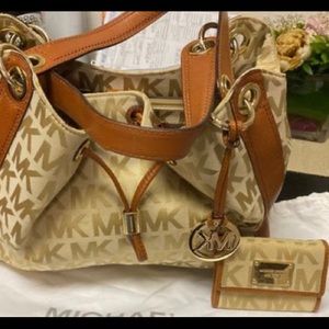 Purse with mini wallet